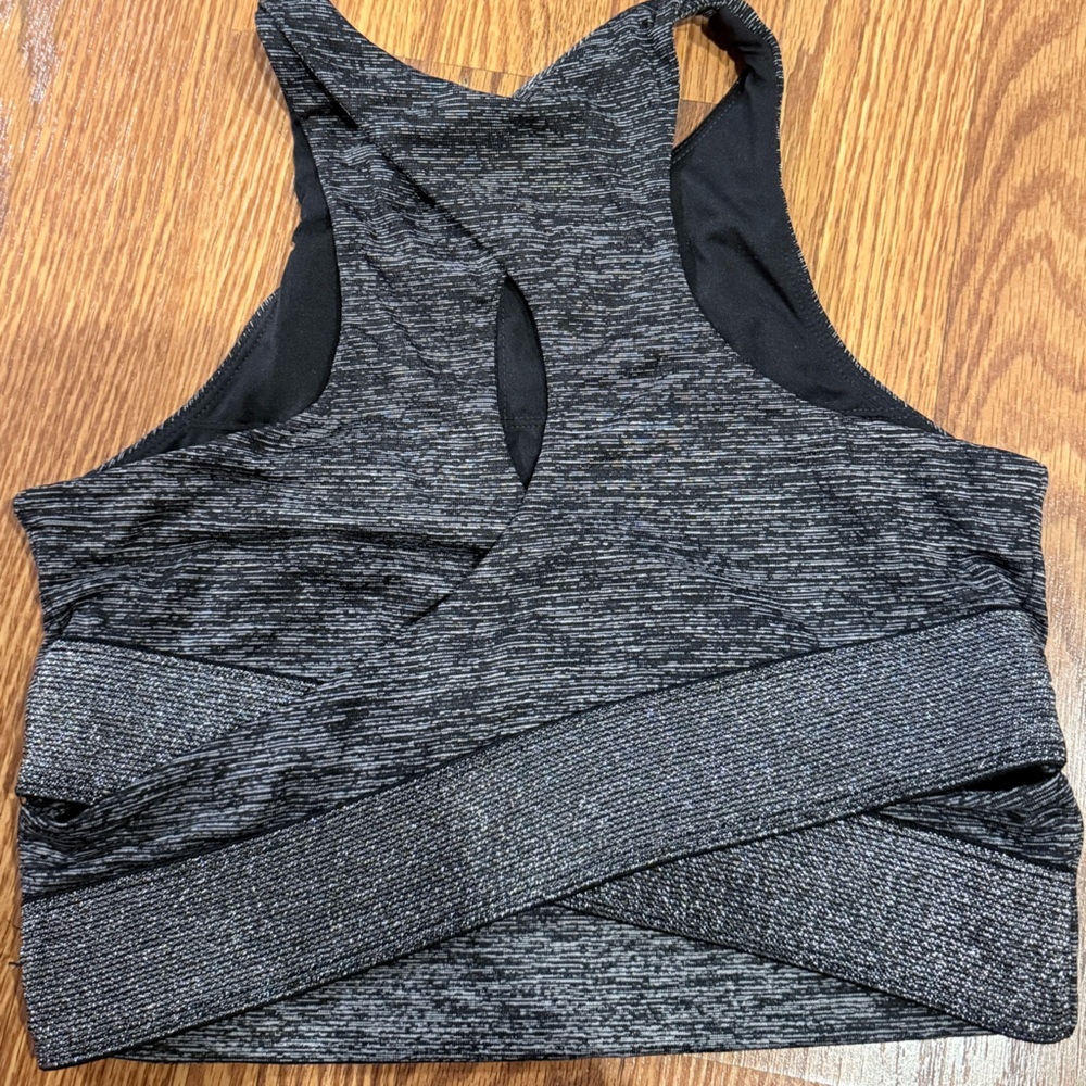 NYLORA Textured Black and Gray Sports bra